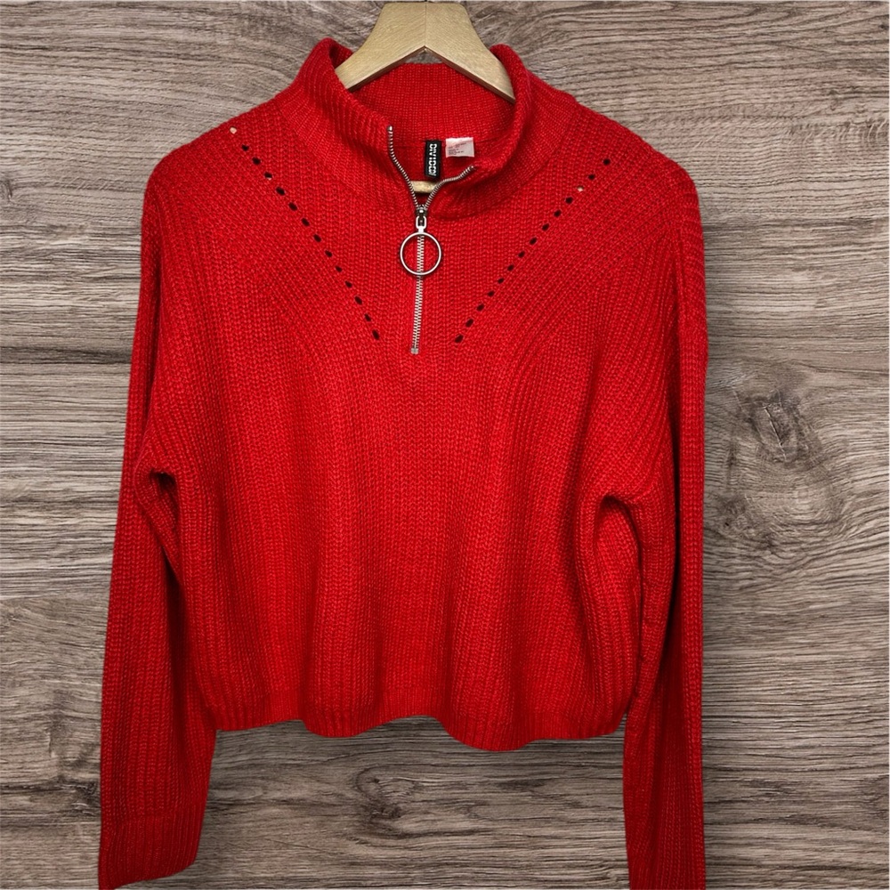 H&M Red cropped knit sweater